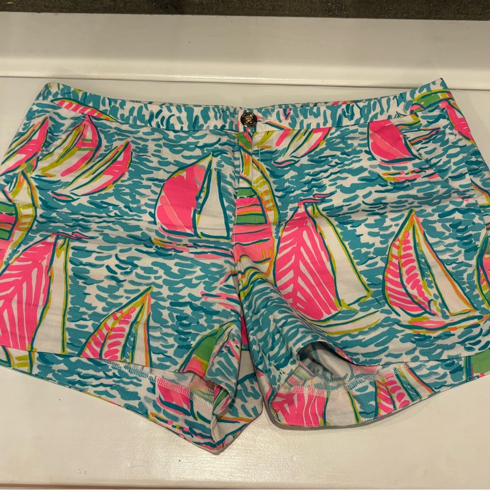 Lilly Pulitzer size 8. Adie shorts. You got a regatta pop-up.